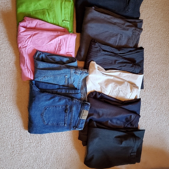 Lot Of Size 14 Pants & Capris: New & Gently Used - Picture 2 of 6